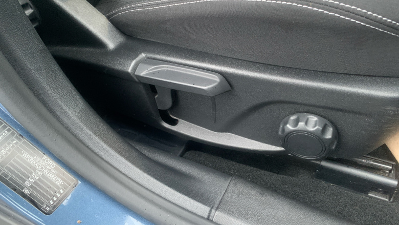 Ford Focus 1.5 EcoBlue 120 Titanium 5dr Diesel Hatchback